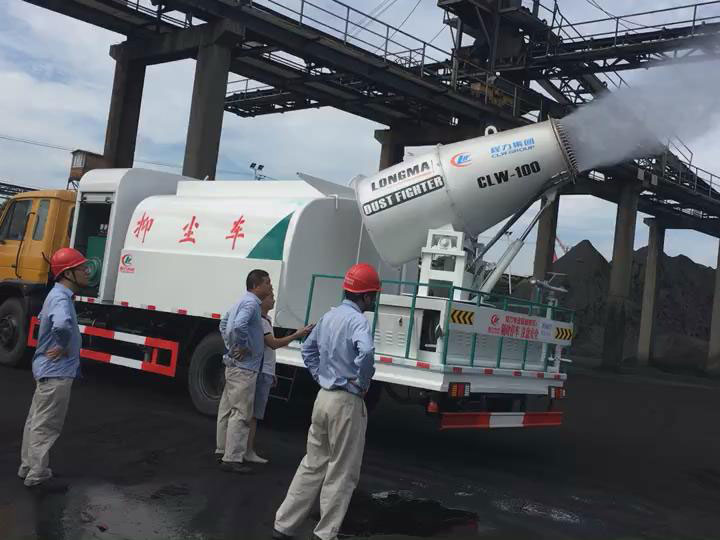 湖北荊州國(guó)電煤廠反饋100米霧炮車使用效果
