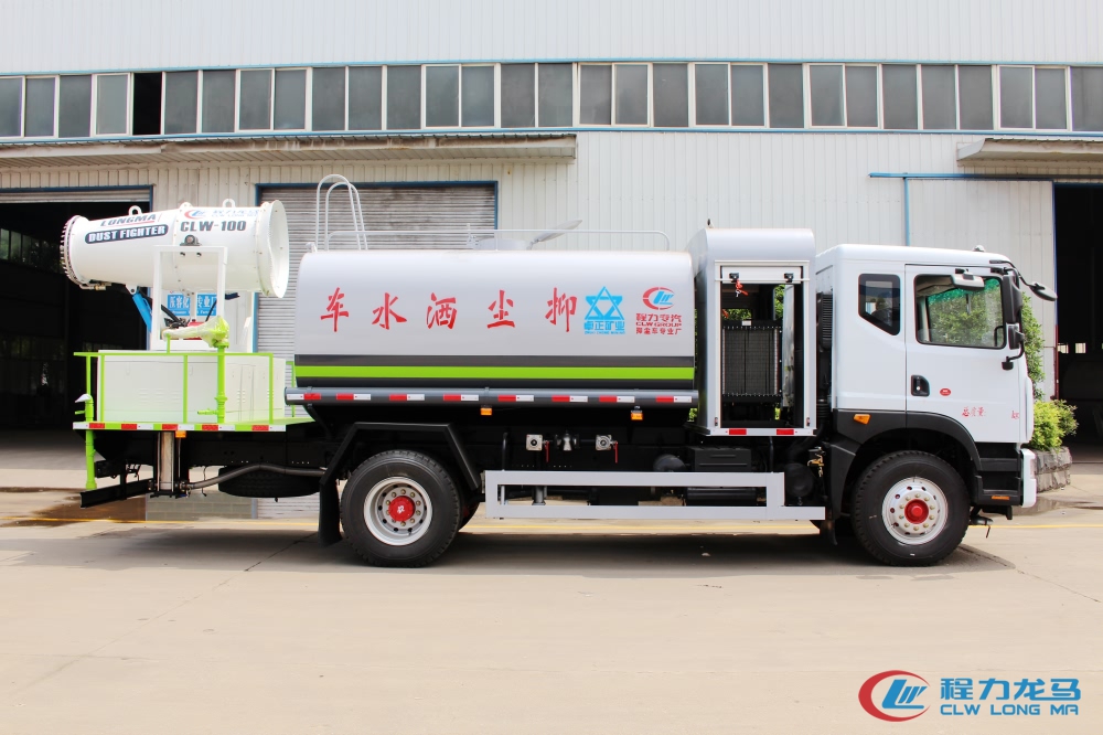多功能抑塵車的主要結(jié)構(gòu)及細(xì)節(jié)描述