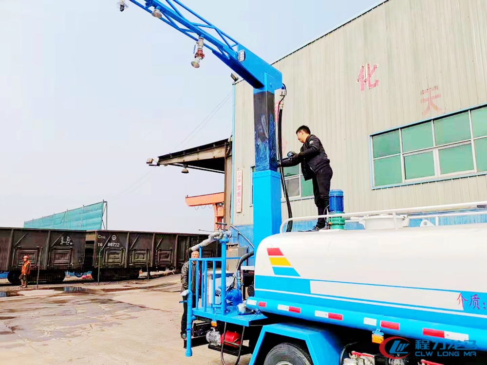 鐵路煤炭運(yùn)輸點(diǎn)抑塵劑噴灑抑塵車工作原理